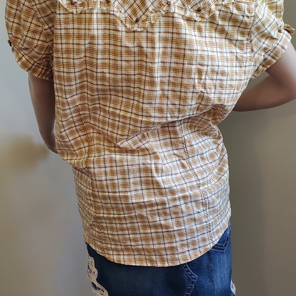 Western Shirt with Snap Close Decorative Stitching. Plaid Rodeo Stampede Country - Picture 7 of 11